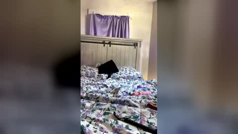 kkrazyy online show from March 2026 04:46:01 PM