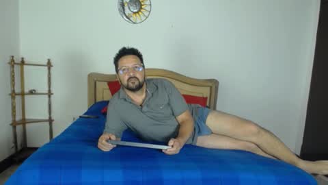 Klarck  online show from February 2025 08:10:01 PM