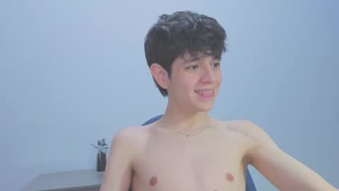 Snapshot of klaus_sunrise chatting on March 2026 04:38:02 AM klaus online show from March 2026 04:38:02 AM