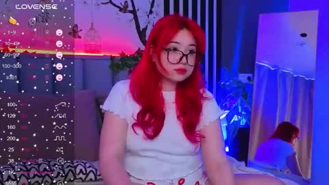 Klee online show from October 2025 05:27:01 AM