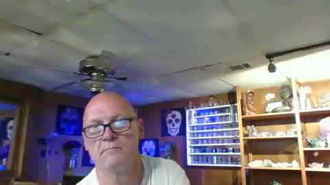 MrKleeen online show from May 2026 10:53:02 AM