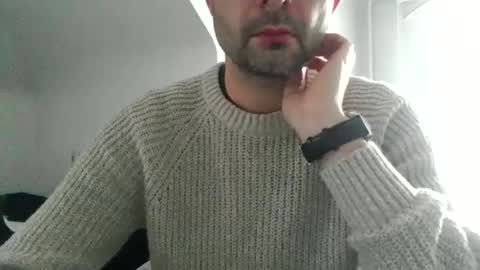 Snapshot of kleinyves chatting on January 2026 12:08:02 PM kleinyves online show from January 2026 12:08:02 PM