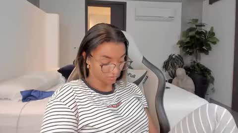 Christina online show from December 2024 06:59:02 AM