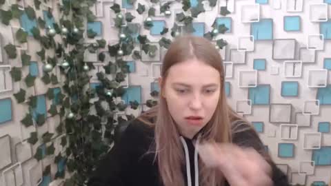 klerkarina online show from January 2025 05:44:02 AM