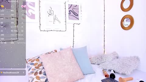   online show from December 2024 09:40:01 PM