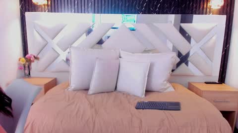 Snapshot of kloe_23_ chatting on December 2024 03:30:01 PM Kloe online show from December 2024 03:30:01 PM