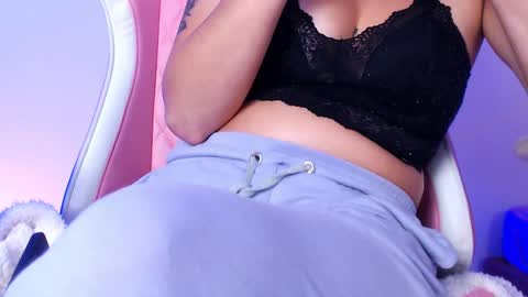 Kloe online show from January 2025 08:20:01 AM