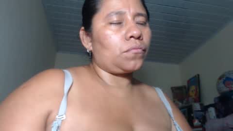 Kloe online show from October 2025 07:39:01 AM