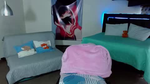 Kloe deker online show from January 2025 02:12:02 PM