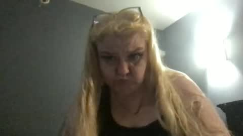 kmarie1196 online show from June 2026 04:17:02 AM
