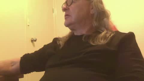 knobout online show from June 2026 06:57:01 AM