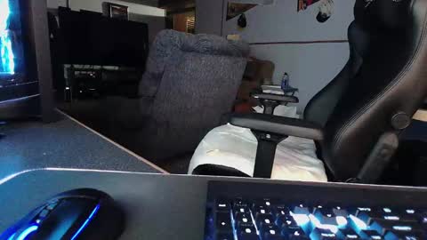 Snapshot of kodiak1974 chatting on March 2025 08:07:02 PM Kodiak1974 online show from March 2025 08:07:02 PM