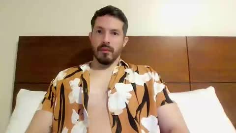 Snapshot of kolombianox chatting on October 2025 04:24:02 AM kolombianox online show from October 2025 04:24:02 AM