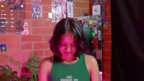 Snapshot of komatsu_ chatting on March 2025 10:21:01 PM Komatsu Lilith online show from March 2025 10:21:01 PM