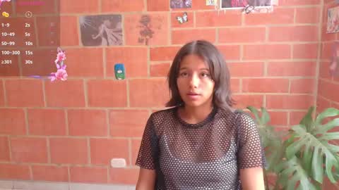 Snapshot of komatsu_ chatting on March 2025 07:40:01 PM Komatsu Lilith online show from March 2025 07:40:01 PM