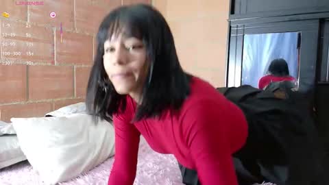 Snapshot of komatsu_ chatting on October 2025 12:59:02 PM Komatsu Lilith online show from October 2025 12:59:02 PM