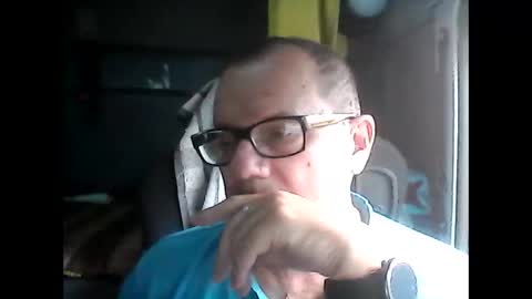 Snapshot of komputer123456789 chatting on November 2025 10:32:01 AM Bogdan online show from November 2025 10:32:01 AM