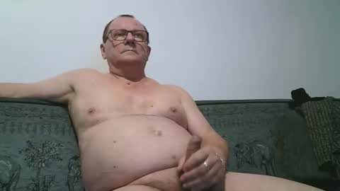 Snapshot of komputer123456789 chatting on January 2026 10:01:02 PM Bogdan online show from January 2026 10:01:02 PM