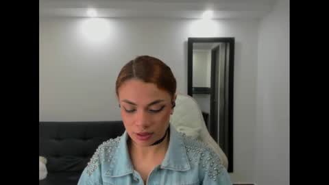 Julieta online show from December 2024 07:10:01 PM