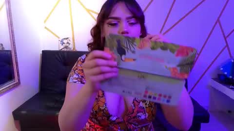 Snapshot of koning_moretti chatting on October 2025 06:13:02 AM camila online show from October 2025 06:13:02 AM