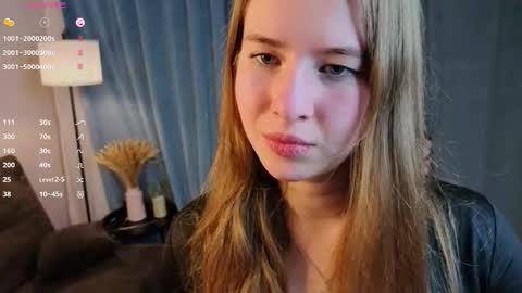 Snapshot of koolyquiser chatting on December 2025 04:38:01 PM Jenna online show from December 2025 04:38:01 PM