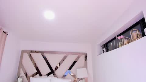 Koral Cuz online show from October 2025 05:47:02 PM