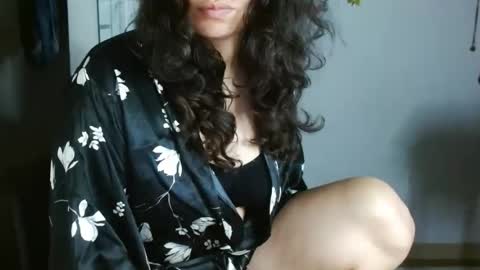 Karoll online show from May 2026 02:06:02 AM