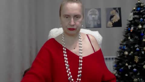 Snapshot of koroleva70 chatting on January 2025 06:27:02 PM VIKA online show from January 2025 06:27:02 PM