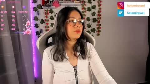 Snapshot of kotomi_rosse chatting on January 2025 01:32:01 AM Kotomi online show from January 2025 01:32:01 AM
