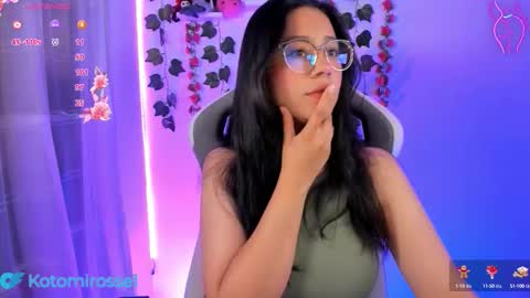 Snapshot of kotomi_rosse chatting on September 2025 12:43:02 AM Kotomi online show from September 2025 12:43:02 AM