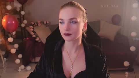 Kottyaa cb FOLLOWING  online show from November 2025 03:36:01 PM