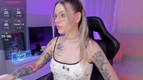 Jess online show from October 2025 04:30:01 PM