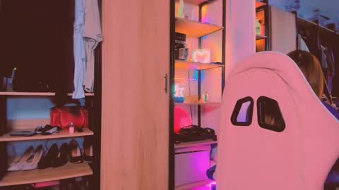 Khloe online show from March 2026 11:08:02 PM