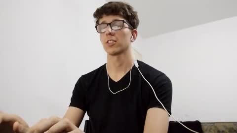 Facu online show from December 2024 06:29:02 AM