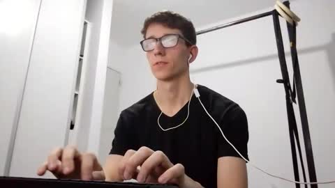 Facu online show from February 2026 04:12:02 PM