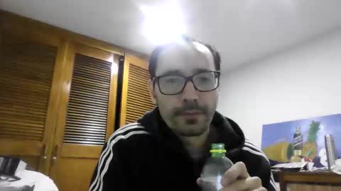 Snapshot of kratosmorgen chatting on April 2026 03:04:01 AM KratosMorgen online show from April 2026 03:04:01 AM