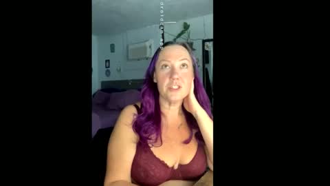 kreamyk420 online show from April 2026 02:19:02 PM