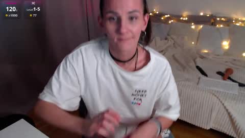 Snapshot of kris_167 chatting on February 2026 04:37:02 PM Kris online show from February 2026 04:37:02 PM