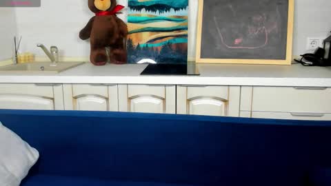 kris_icebb online show from October 2025 02:12:01 AM