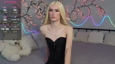 Snapshot of kris_mon chatting on February 2026 01:23:02 AM Kris online show from February 2026 01:23:02 AM