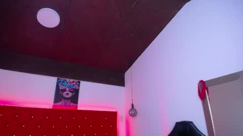 kriss_sweetboobs online show from May 2026 01:08:01 PM