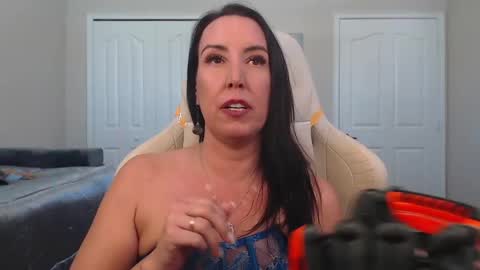 Krissy online show from February 2025 04:48:02 PM