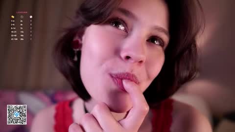 Snapshot of krissyhei chatting on October 2025 01:14:02 AM Sarah online show from October 2025 01:14:02 AM