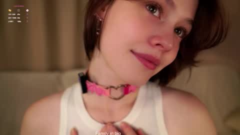 Snapshot of krissyhei chatting on October 2025 01:06:01 AM Sarah online show from October 2025 01:06:01 AM