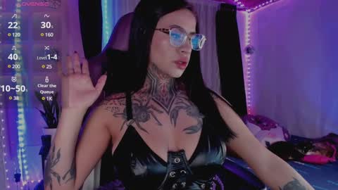 Snapshot of kristall_schwarz_ chatting on February 2025 04:47:02 AM Kristall online show from February 2025 04:47:02 AM