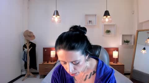 Sophia online show from December 2024 10:22:01 PM