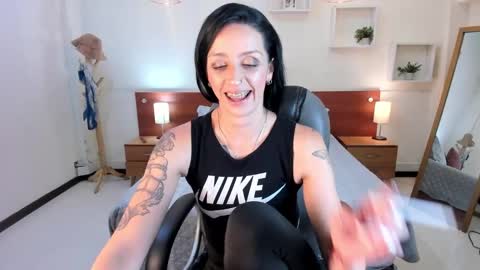 Sophia online show from January 2025 08:47:01 PM