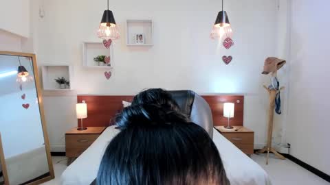 Sophia online show from February 2025 08:33:02 PM