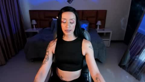 Sophia online show from October 2025 07:46:02 PM