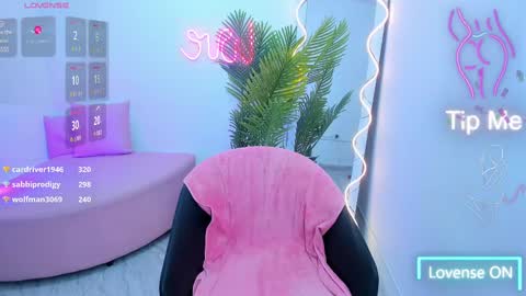 Snapshot of kristen_tay chatting on February 2025 09:36:02 AM kristen_tay online show from February 2025 09:36:02 AM